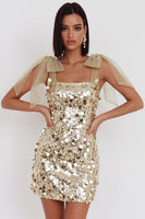 Laden Sie das Bild in den Galerie-Viewer, Glitzernde Champagner-Pailletten Bodycon Kurzes Homecoming-Kleid mit Schleifenträgern