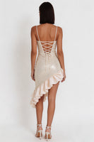 Laden Sie das Bild in den Galerie-Viewer, Elfenbeinfarbener Cowl-Ausschnitt mit asymmetrischem Rüschen mit hoch-niedrigem Saum und Pailletten-Sheath Midi-Cocktailkleid