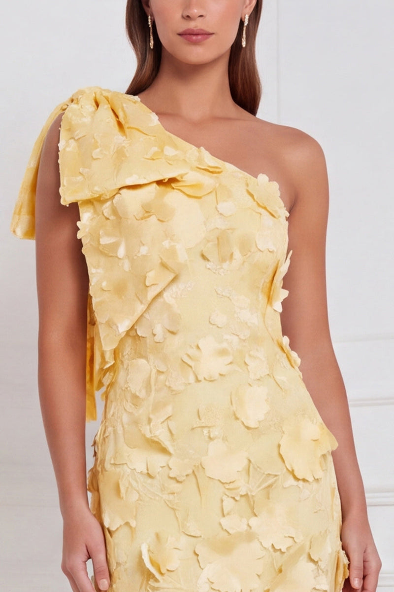 Laden Sie das Bild in den Galerie-Viewer, Narzissenscheide mit einer Schulter mit Blumenapplikation und langem Brautjungfernkleid mit Schleife