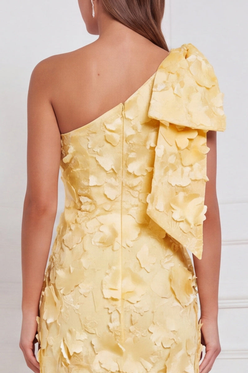 Laden Sie das Bild in den Galerie-Viewer, Narzissenscheide mit einer Schulter mit Blumenapplikation und langem Brautjungfernkleid mit Schleife