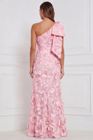 Laden Sie das Bild in den Galerie-Viewer, Narzissenscheide mit einer Schulter mit Blumenapplikation und langem Brautjungfernkleid mit Schleife