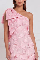 Laden Sie das Bild in den Galerie-Viewer, Narzissenscheide mit einer Schulter mit Blumenapplikation und langem Brautjungfernkleid mit Schleife