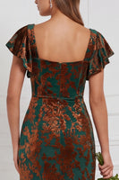 Laden Sie das Bild in den Galerie-Viewer, Braune Burnout Velvet Sheath Quadrathals Flatter-Ärmel Langes Brautjungfernkleid mit Seitenschlitz