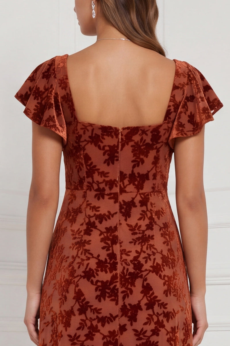 Laden Sie das Bild in den Galerie-Viewer, Braune Burnout Velvet Sheath Quadrathals Flatter-Ärmel Langes Brautjungfernkleid mit Seitenschlitz