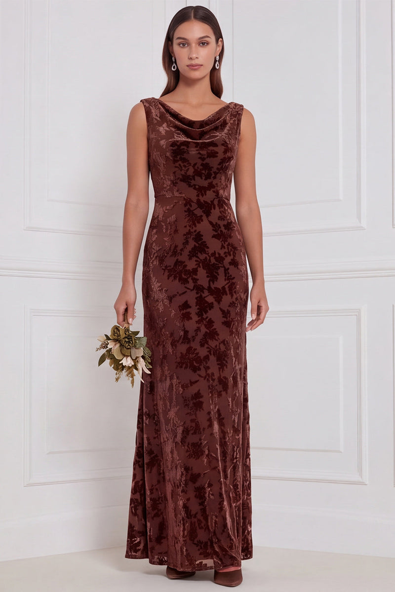 Laden Sie das Bild in den Galerie-Viewer, Olive Sheath Cowl Neck, Burnout Samt, langes Brautjungfernkleid