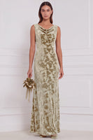 Laden Sie das Bild in den Galerie-Viewer, Olive Sheath Cowl Neck, Burnout Samt, langes Brautjungfernkleid