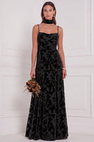 Laden Sie das Bild in den Galerie-Viewer, Braunes Burnout-Samt-A-Line-Cowl-Neck-Langbrautjungfernkleid