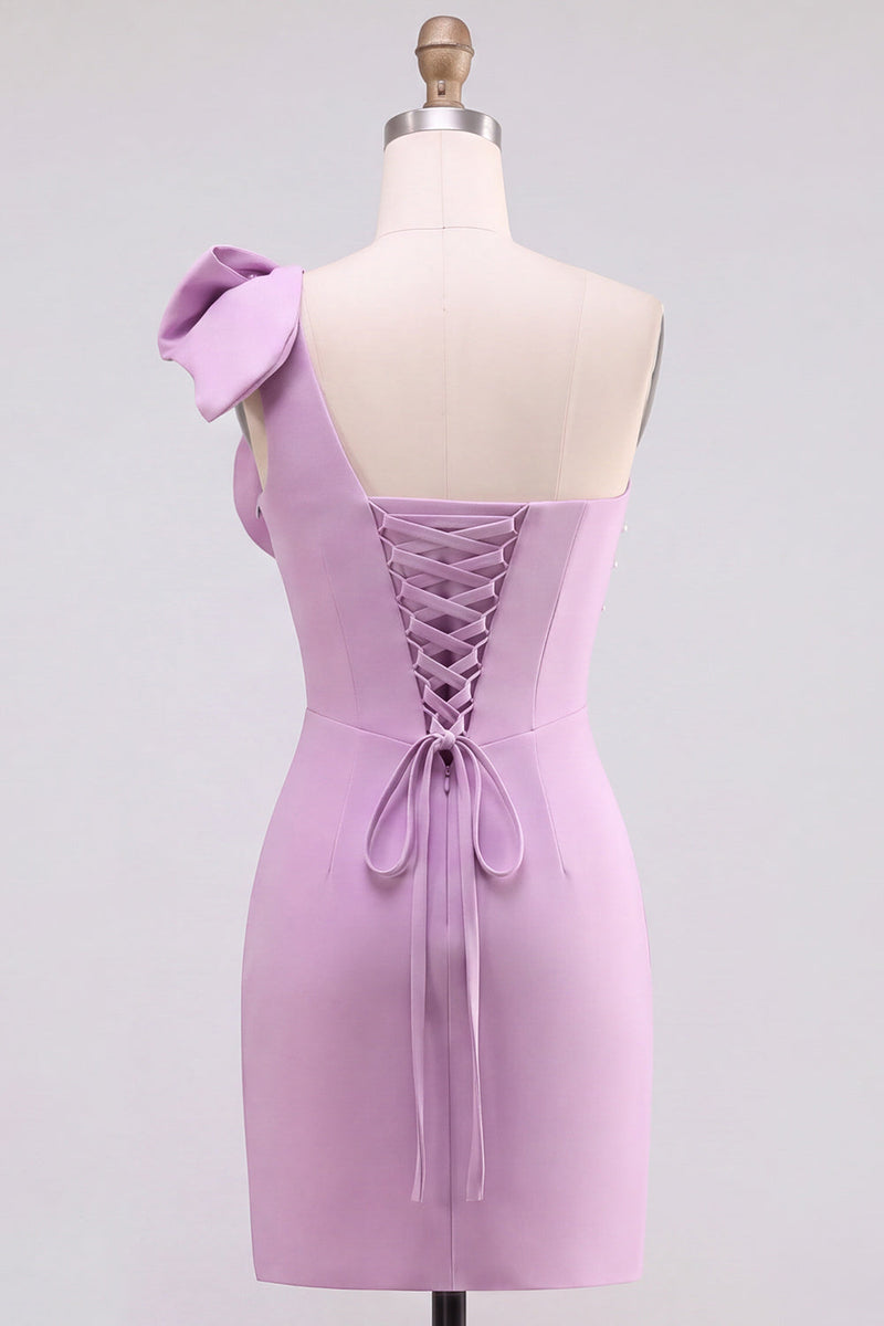 Laden Sie das Bild in den Galerie-Viewer, Gelbes Bodycon-Einschulter-Perlenbesetztes kurzes Homecoming-Kleid mit Schleifendetail