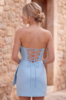 Laden Sie das Bild in den Galerie-Viewer, Königsblaues Bodycon trägerloses kurzes Homecoming-Kleid mit übergroßer Schleife vorne