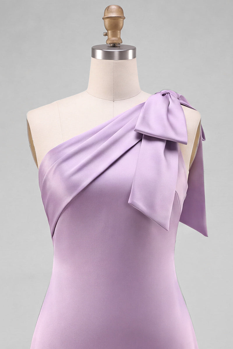 Laden Sie das Bild in den Galerie-Viewer, Gelbes Satin-Kurzabendkleid mit einer Schulter und Schleifendetail