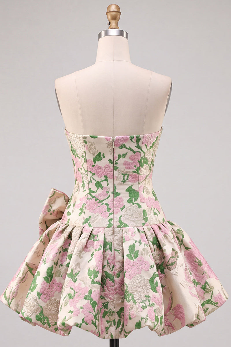 Laden Sie das Bild in den Galerie-Viewer, Rosa A-Linie trägerloses, florales Jacquard Kurz-Homecoming-Kleid mit Schleife