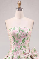 Laden Sie das Bild in den Galerie-Viewer, Rosa A-Linie trägerloses, florales Jacquard Kurz-Homecoming-Kleid mit Schleife