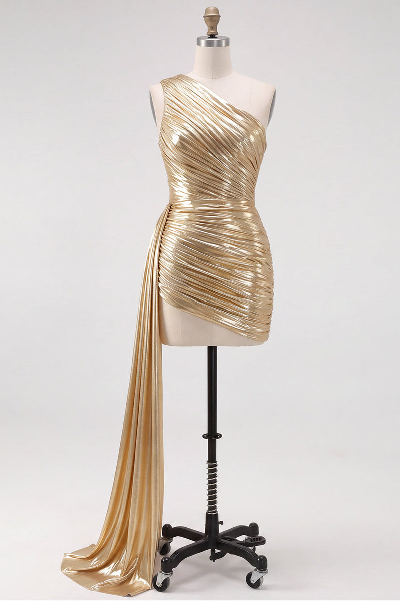 Laden Sie das Bild in den Galerie-Viewer, Goldenes, metallisches, einschulteriges, gerafftes kurzes Homecoming-Kleid mit Seitenschleppe