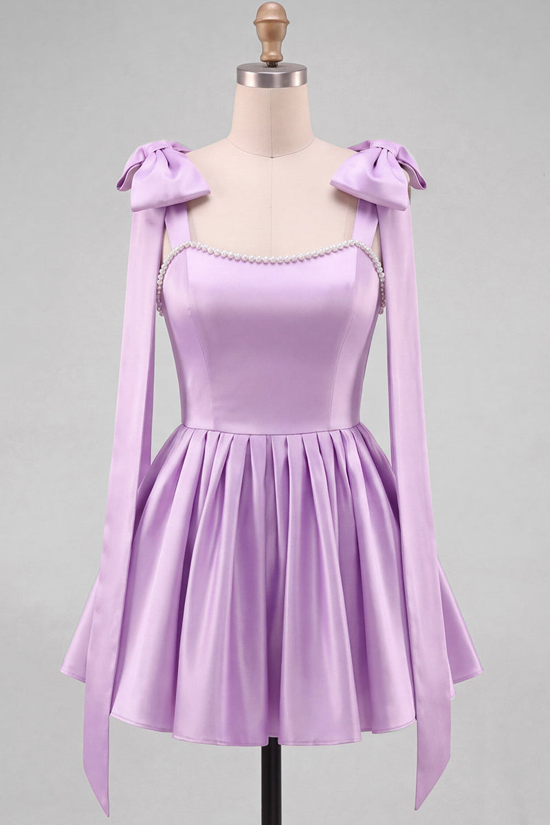 Laden Sie das Bild in den Galerie-Viewer, Buttergelbes A-Line Satin-Perlen-Trim-Mini-Homecoming-Kleid mit Fliege-Schulterriemen