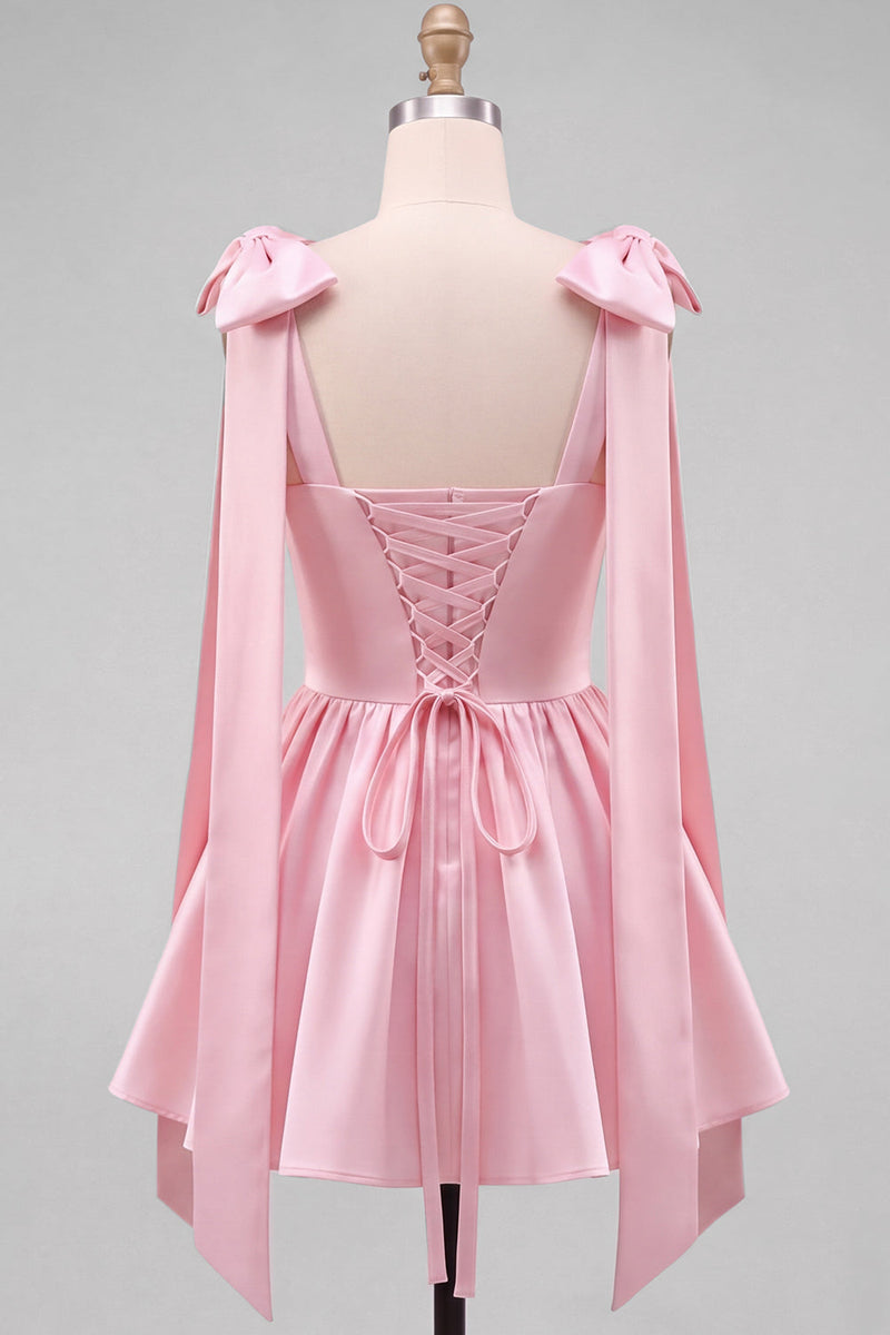 Laden Sie das Bild in den Galerie-Viewer, Buttergelbes A-Line Satin-Perlen-Trim-Mini-Homecoming-Kleid mit Fliege-Schulterriemen