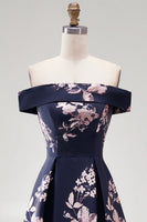 Laden Sie das Bild in den Galerie-Viewer, Marineblau Off Schulter Blumenmuster Bedruckt A-Linien Langes Abendkleid