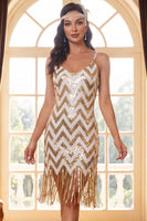 Laden Sie das Bild in den Galerie-Viewer, Glitzernde weiße goldene Pailletten Bodycon Kurzkleid von 1920 mit Fransen