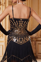 Laden Sie das Bild in den Galerie-Viewer, Vintage schwarzes goldenes Pailletten-Ärmelloses Flapper-Kleid aus den 1920er Jahren mit Fransen