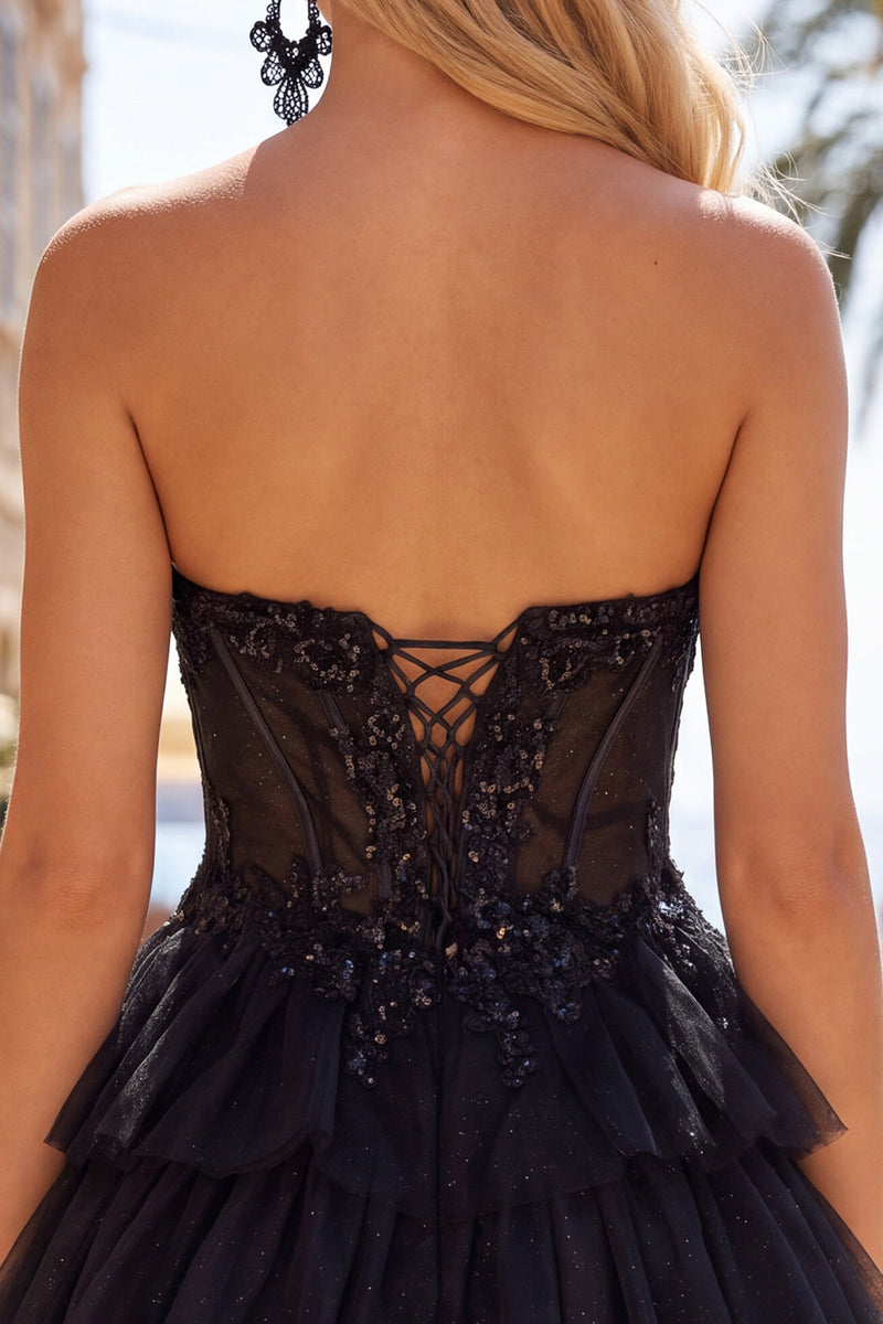 Laden Sie das Bild in den Galerie-Viewer, Fuchsia A Linie Korsett Trägerloses Gestuftes Kurzes Abendkleid mit Spitzenapplikationen
