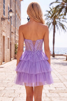 Laden Sie das Bild in den Galerie-Viewer, Fuchsia A Linie Korsett Trägerloses Gestuftes Kurzes Abendkleid mit Spitzenapplikationen