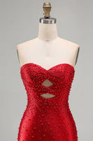 Laden Sie das Bild in den Galerie-Viewer, Glitzerndes Rotes Bodycon Trägerloses Kurzes Abendkleid mit Perlen