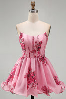 Laden Sie das Bild in den Galerie-Viewer, Rosa A-Line Trägerloses Korsett, mit Rüschen und Blumenmuster, kurzes Homecoming-Kleid