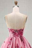 Laden Sie das Bild in den Galerie-Viewer, Rosa A-Line Trägerloses Korsett, mit Rüschen und Blumenmuster, kurzes Homecoming-Kleid