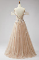 Laden Sie das Bild in den Galerie-Viewer, Glitzerndes Schulterloses Champagner Pailletten Korsett A-Linie Tüll Langes Ballkleid mit Applikationen