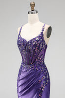 Laden Sie das Bild in den Galerie-Viewer, Glitzerndes Meerjungfrauen-Korsett, gerafftes Satin, langes lila Abschlussballkleid mit Schlitz