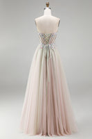 Laden Sie das Bild in den Galerie-Viewer, Dusty Rose Blumenapplikationen Rhinestone Korsett Tüll A-Linie Trägerloses Langes Abschlussballkleid mit Schlitz