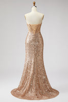 Laden Sie das Bild in den Galerie-Viewer, Glitzerndes Goldenes Korsett Meerjungfrauen Strasssteine Pailletten Trägerloses Langes Abschlussballkleid mit Schlitz