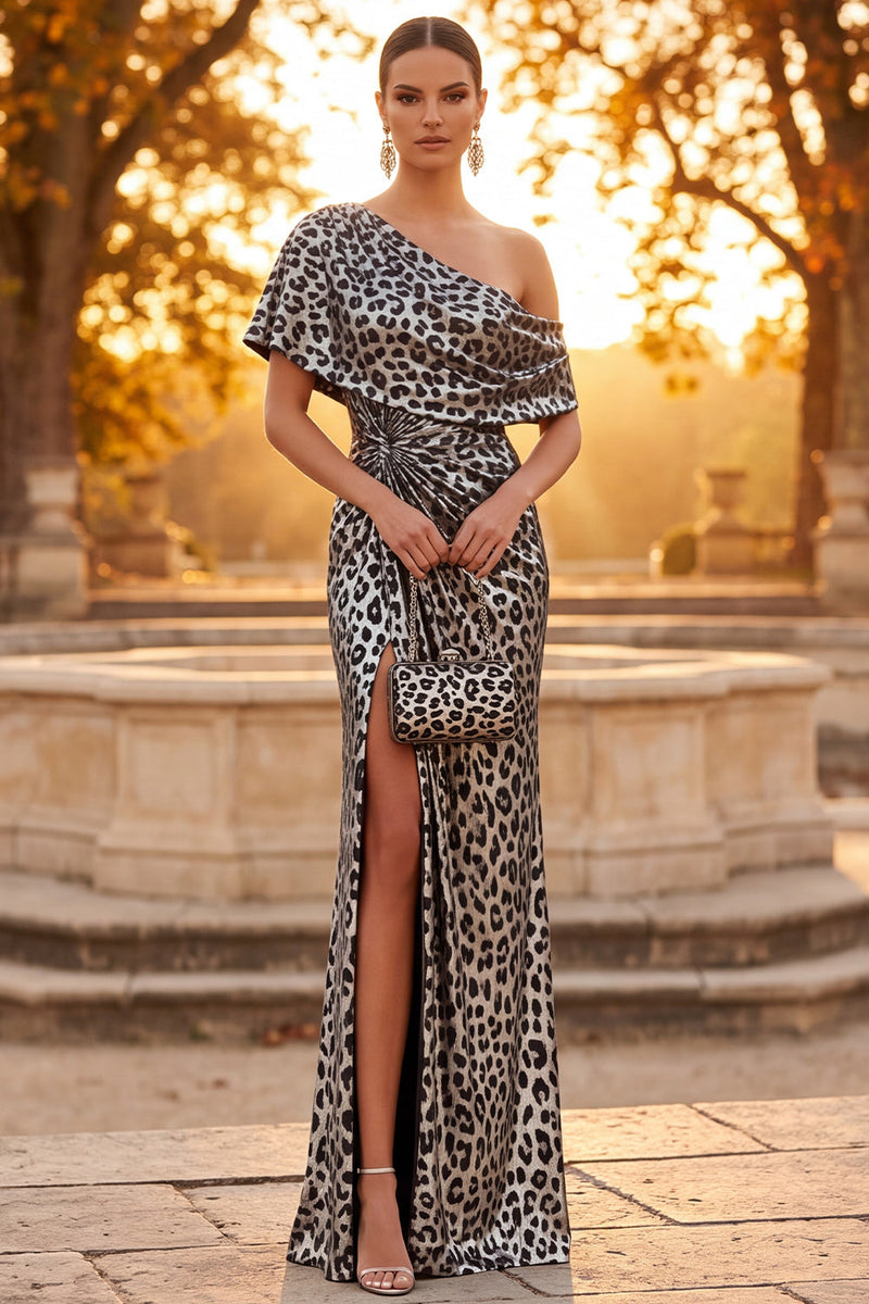 Laden Sie das Bild in den Galerie-Viewer, Silberne Leopardenbedrucktes Scheide Eine Schulter Gerafftes Langes Festliches Kleid mit Schlitz