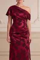 Laden Sie das Bild in den Galerie-Viewer, Burgundergrüne Scheide asymmetrische, einschulteriger Jacquard-Maxi-Mutter der Braut mit seitlichem Schlitz
