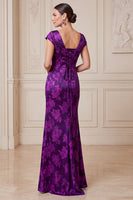 Laden Sie das Bild in den Galerie-Viewer, Dunkelviolette Scheide V-Ausschnitt Satin Jacquard Maxi Mutter der Braut mit Seitenschlitz