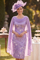 Laden Sie das Bild in den Galerie-Viewer, Lila Blumenstickmantel Midi-Mutter-der-Braut-Kleidung mit Chiffon-Cape