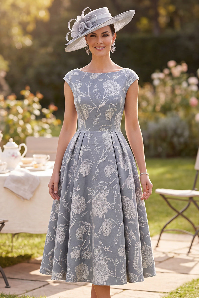 Laden Sie das Bild in den Galerie-Viewer, Grauer Bateau-Ausschnitt A-Linie, geraffter Blumenmuster mit Mützenärmeln Mutter der Braut Kleid