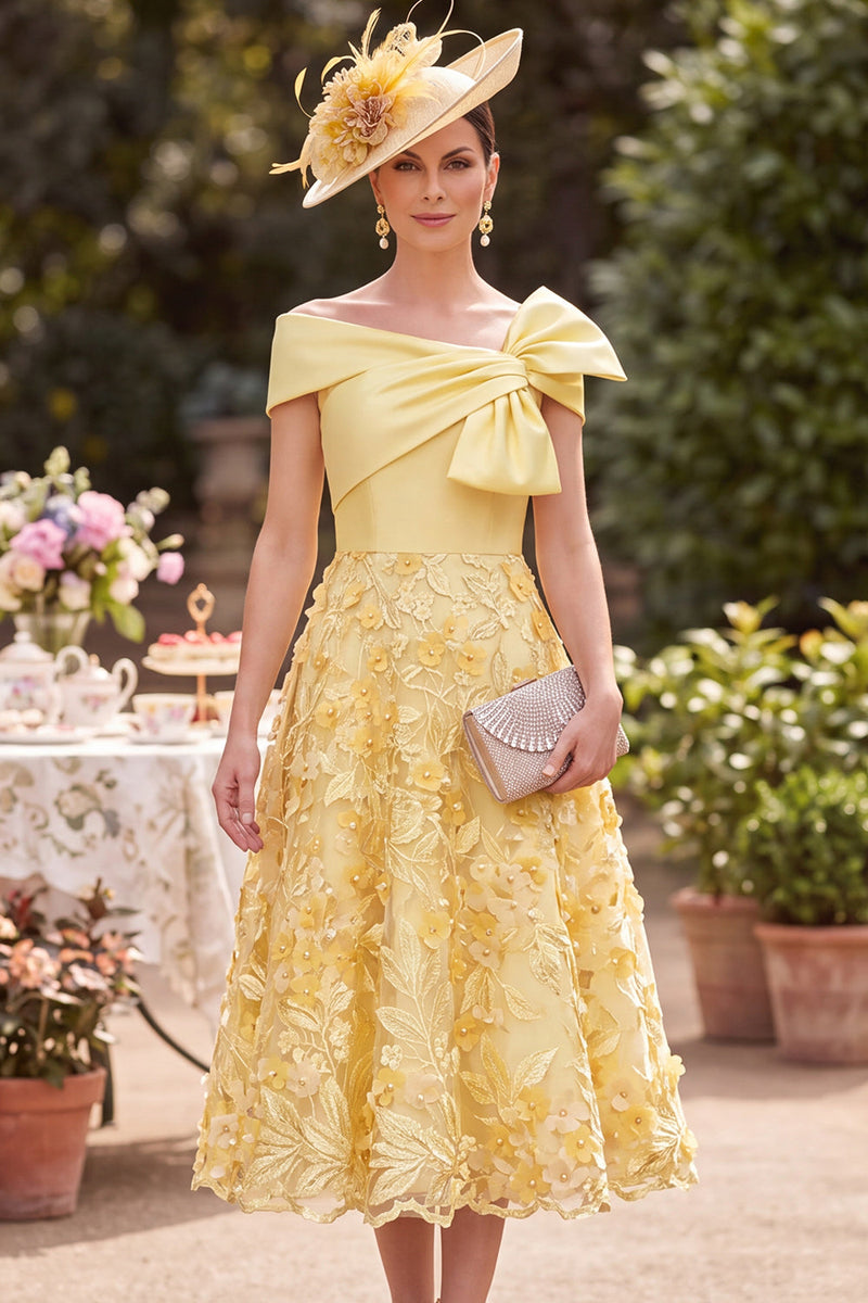 Laden Sie das Bild in den Galerie-Viewer, Asymmetrische, schulterlose, gelbe Satinperlen-Stickerei A-Linie Mutter-der-Braut-Kleid