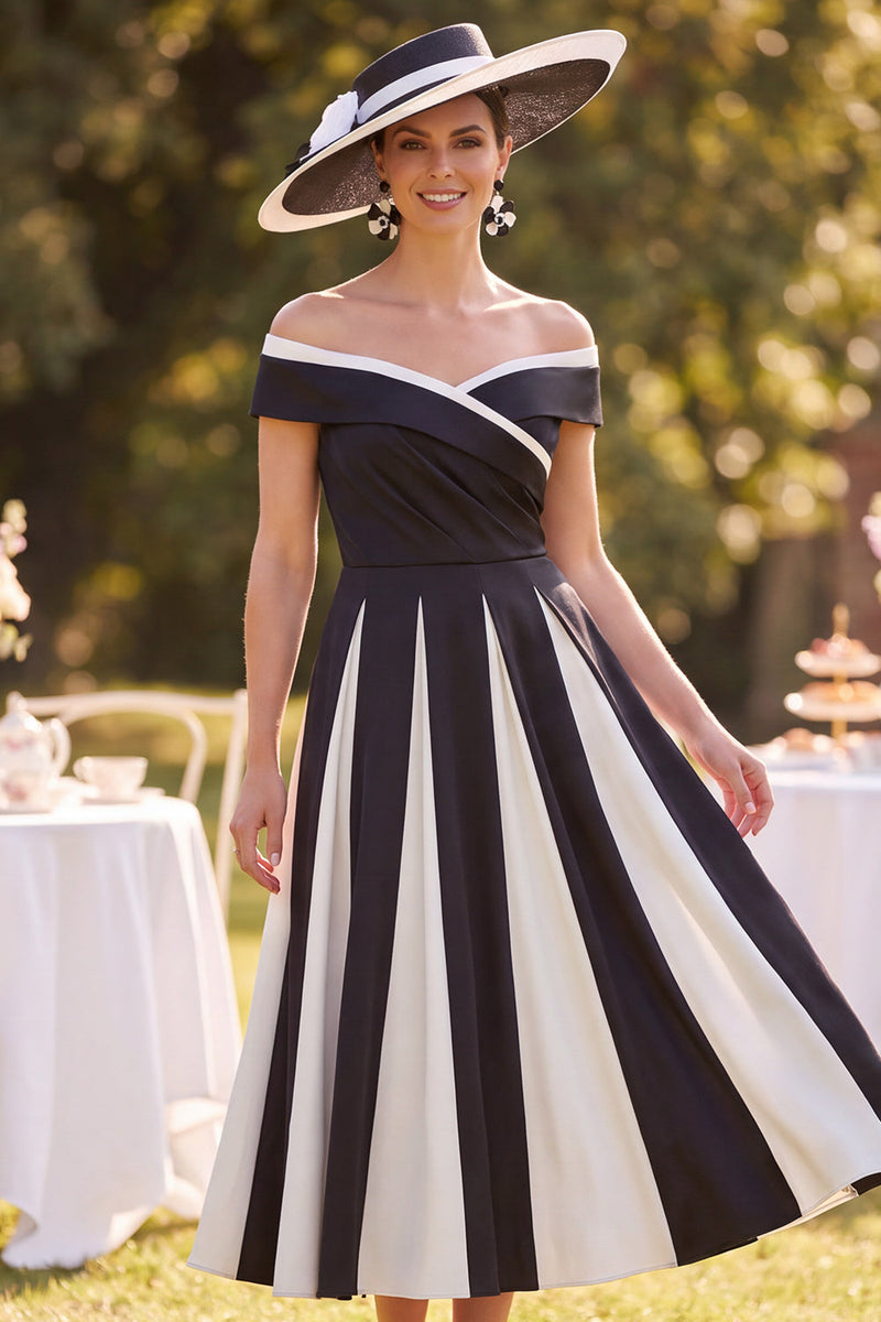 Laden Sie das Bild in den Galerie-Viewer, Off-the-shoulder schwarzes, weißes gerafftes A-Linie-Midi-Kleid Mutter der Braut