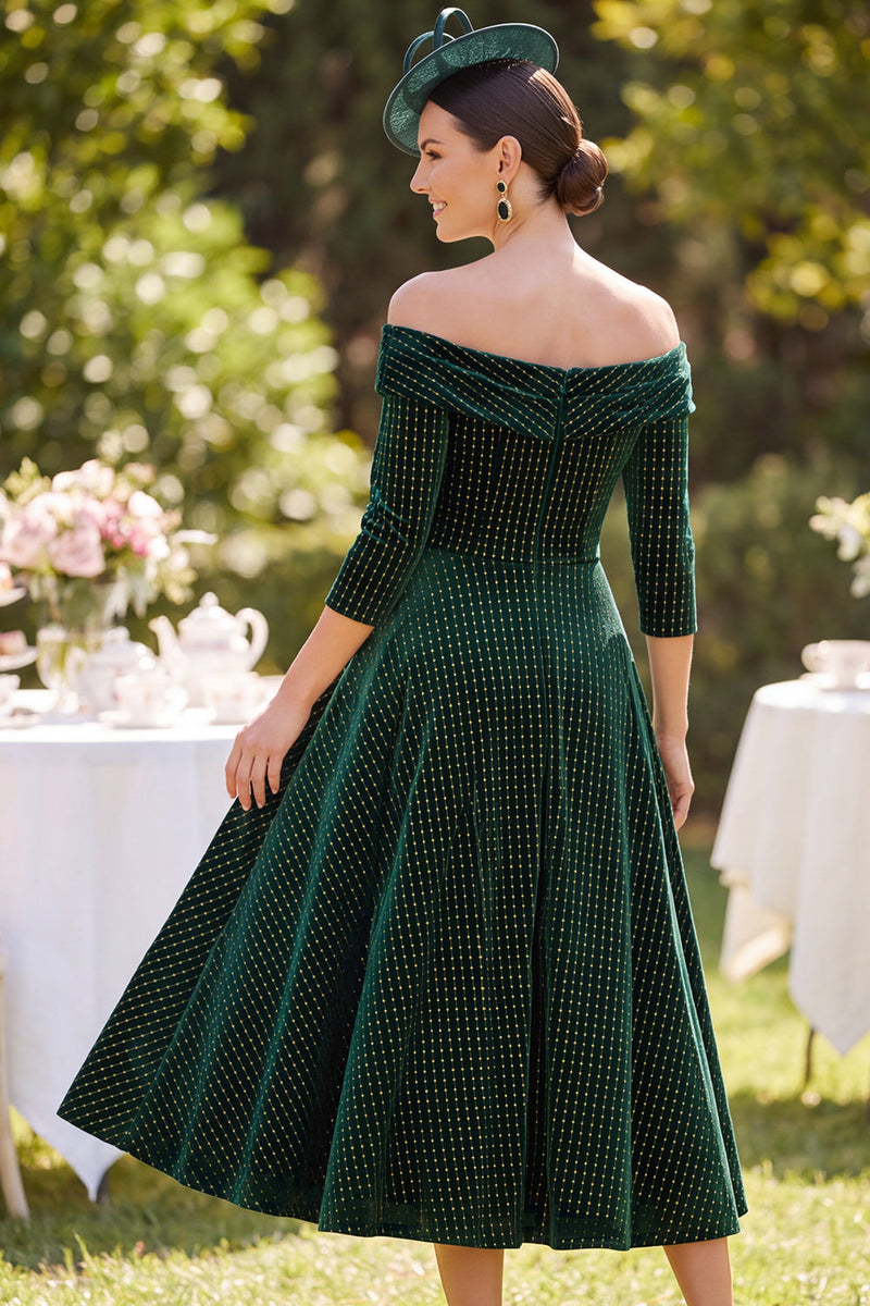 Laden Sie das Bild in den Galerie-Viewer, Dunkelgrünes schulterfreies, 3/4 Ärmel A-Linie Mutter-der-der-Braut-Kleid mit Perlen