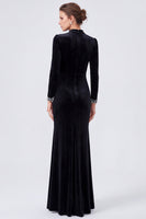 Laden Sie das Bild in den Galerie-Viewer, Schwarzes Perlen-Meerjungfrauen-Rundhals-Lange Samtkleid mit Schlitz