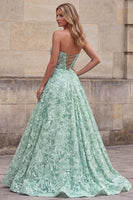 Laden Sie das Bild in den Galerie-Viewer, Hellgrünes A-Linie-Trägerloses Pailletten-Blumen-Langball-Kleid