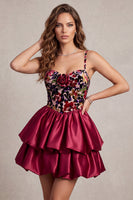 Laden Sie das Bild in den Galerie-Viewer, Rotes Korsett-Samt-Bubble-Saum mit Rüschen A-Linie kurzes Cocktailkleid mit 3D-Blume
