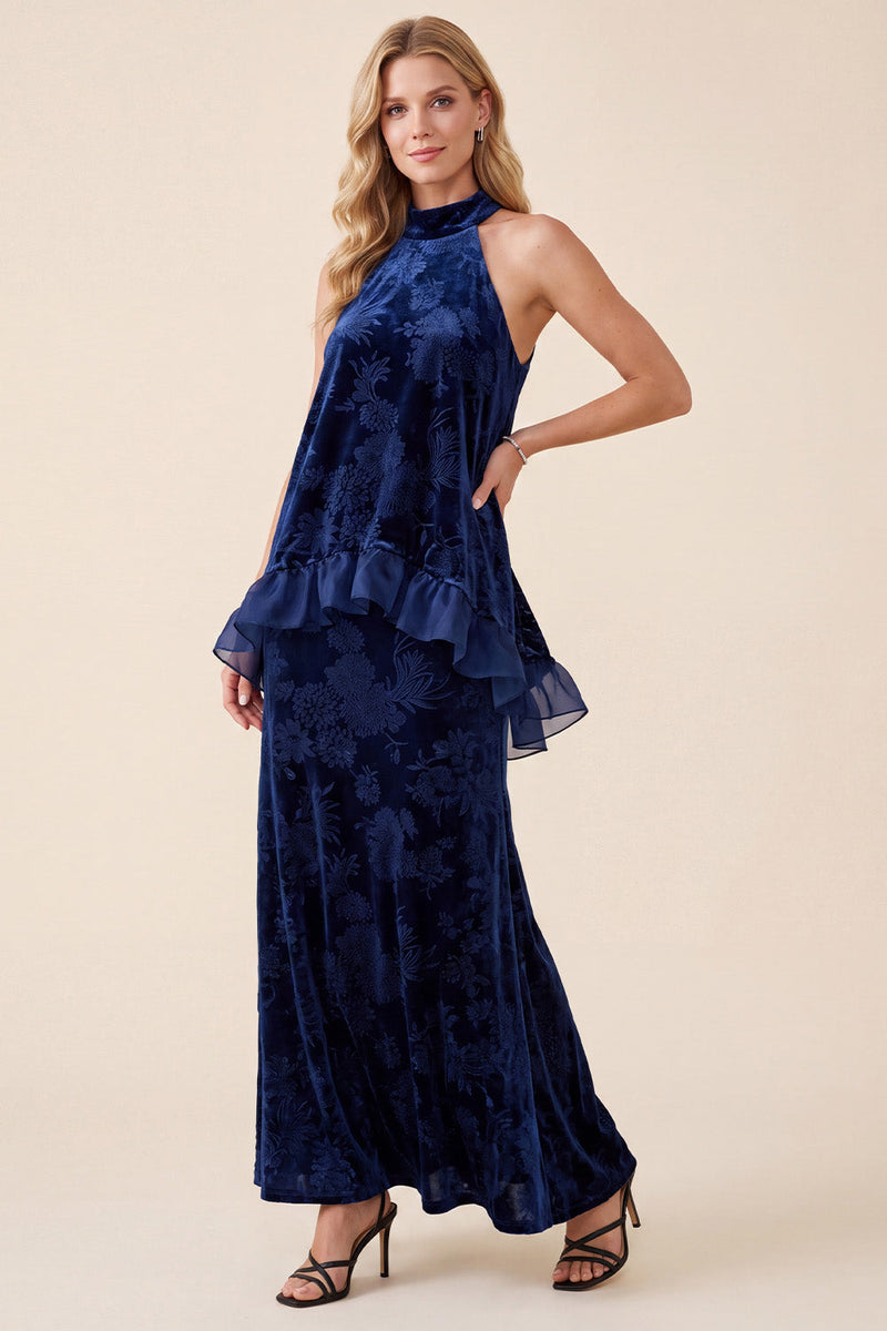 Laden Sie das Bild in den Galerie-Viewer, Marineblaues A-Line Halter-Samt-Maxi-Formelkleid mit Rüschen