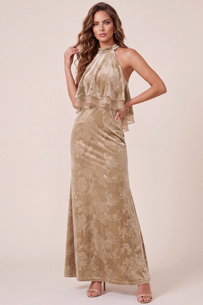 Laden Sie das Bild in den Galerie-Viewer, Maxi-Formelkleid aus Champagnerscheide mit hohem Ausschnitt und Samtrüschen