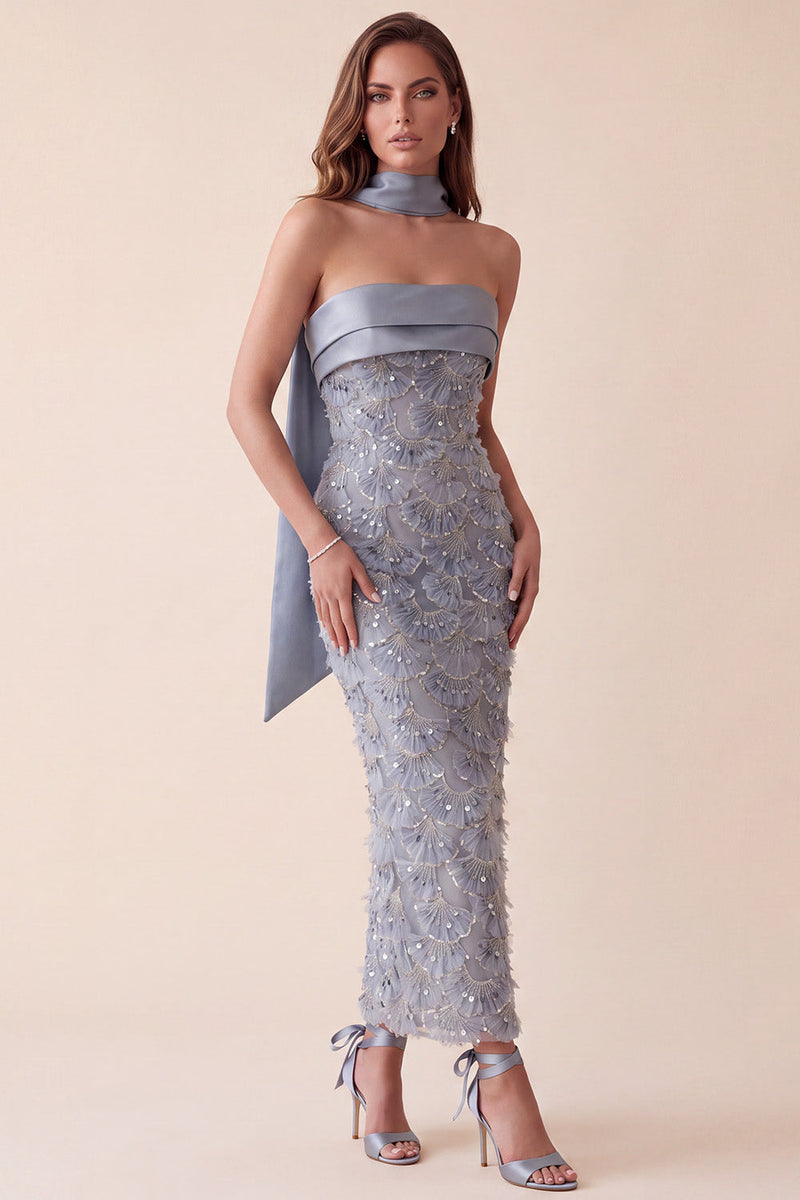 Laden Sie das Bild in den Galerie-Viewer, Graublaues Bodycon trägerloses Satin-Maxi-Formelkleid mit Applikationen