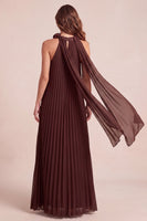 Laden Sie das Bild in den Galerie-Viewer, Chocolates A-Line Halter Chiffon geplissiertes Maxi-Festkleid mit 3D-Blume