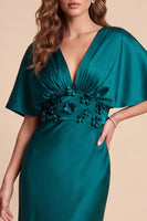 Laden Sie das Bild in den Galerie-Viewer, Pfauengrüne Scheide V-Ausschnitt Flatterärmel Satin Maxi-Festkleid mit 3D-Blume
