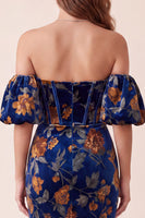 Laden Sie das Bild in den Galerie-Viewer, Dunkelblaues, samtbedrucktes Meerjungfrauen-Korsett, trägerloses Maxi-Festkleid mit abnehmbaren Puffärmeln