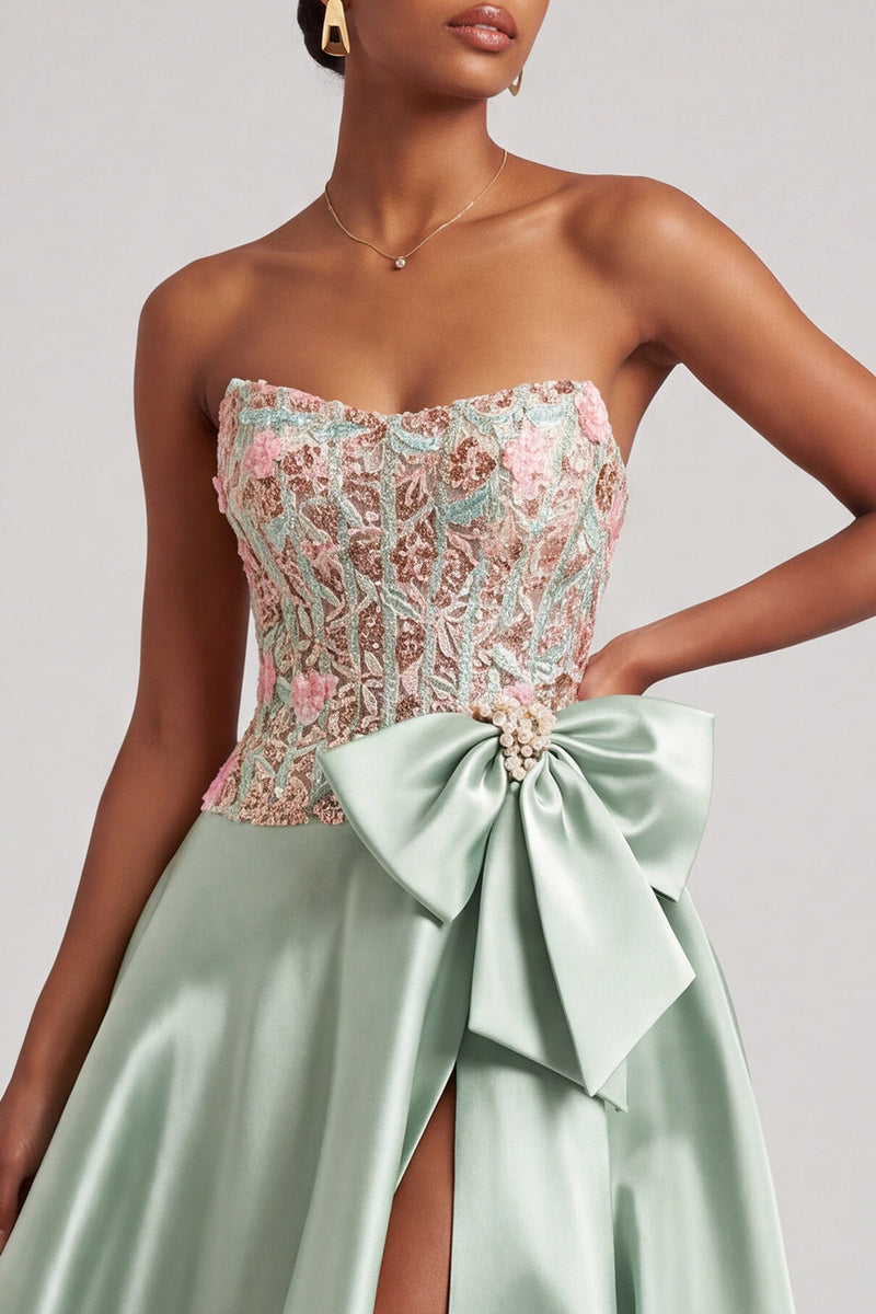 Laden Sie das Bild in den Galerie-Viewer, Grünes Korsett A-Linie Trägerloses Satin Applikation Abschlussballkleid mit Schleife und Schlitz