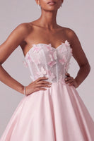 Laden Sie das Bild in den Galerie-Viewer, Blush Trägerloses Korsett Satin Durchsichtiges Langes Abschlussballkleid mit 3D-Schmetterlingsapplikationen